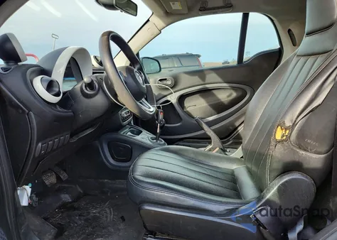 2016 Smart Fortwo из США, поврежденный, VIN WMEFJ5DA8GK103531